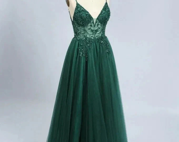 Emerald Green Beautiful V Neck Exquisite Beading Spaghetti Straps Long Tulle Handmade Custom Ball Gowns Prom Dress