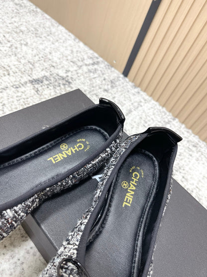Chanel 26SS Ballet Flats Shoes Black in Lambskin with Fabric 591397