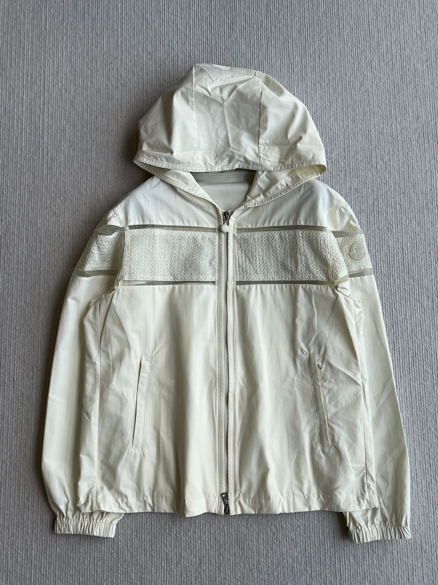Moncle 25SS Clisson Lace Hollow Hooded Windbreaker Jacket Cream Polyester 242763
