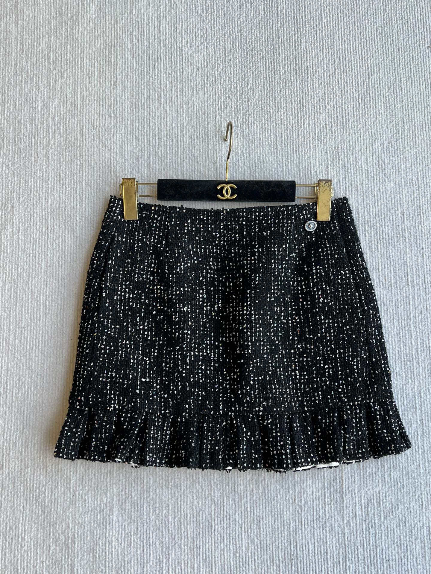 CC 25 Sequined Skirt In Black Tweed 277170