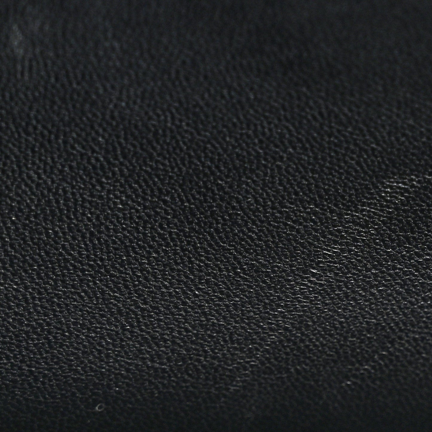 Caviar Quilted Medium Boy Flap Black