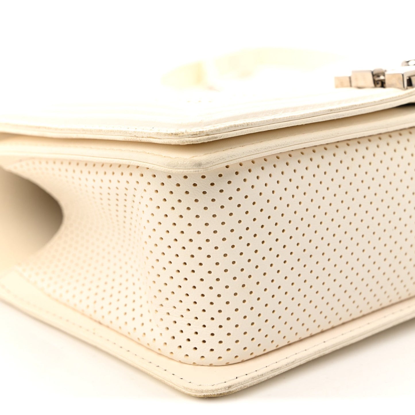 Lambskin Perforated Medium Boy Flap White