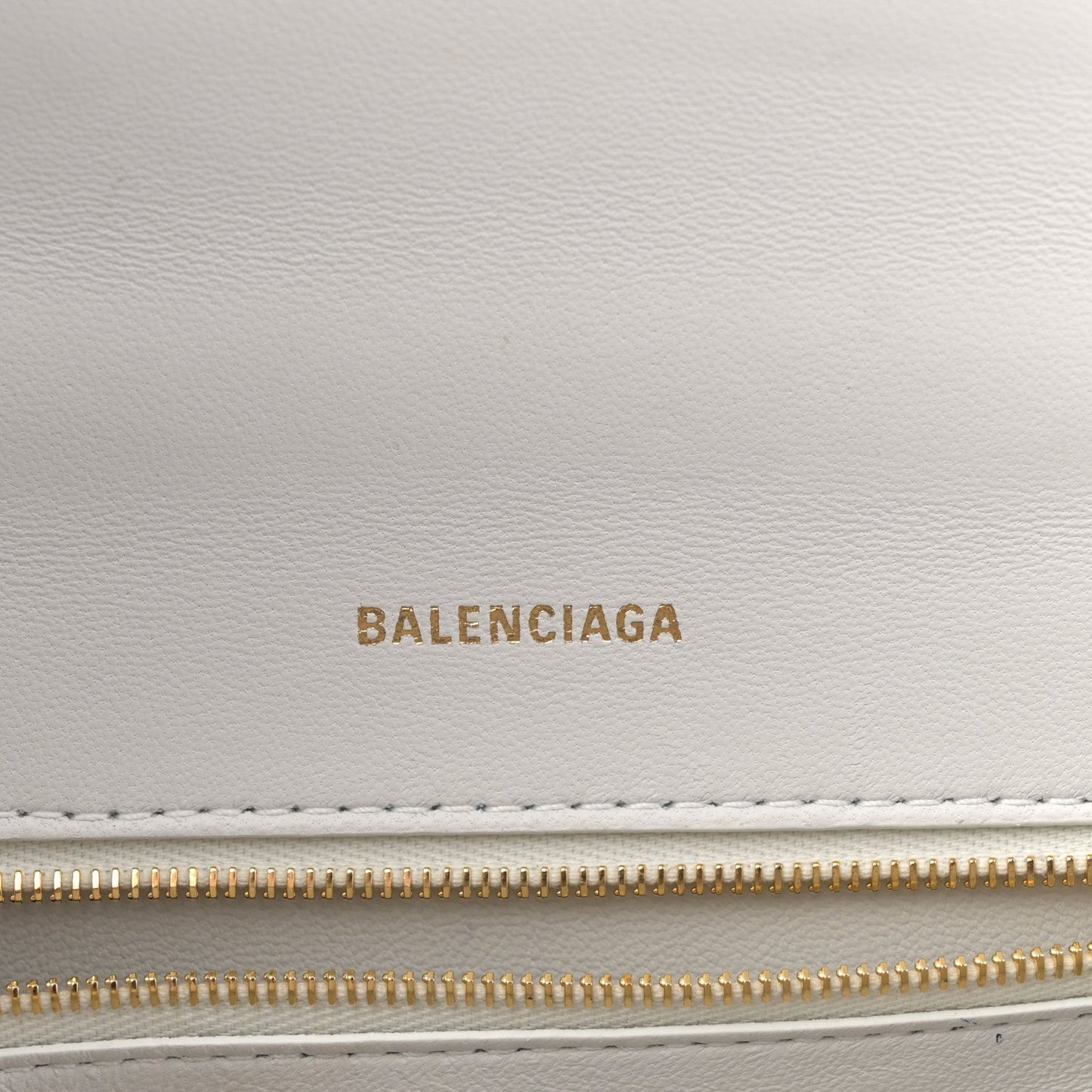 Calfskin Crocodile Embossed Small Hourglass Top Handle Bag White