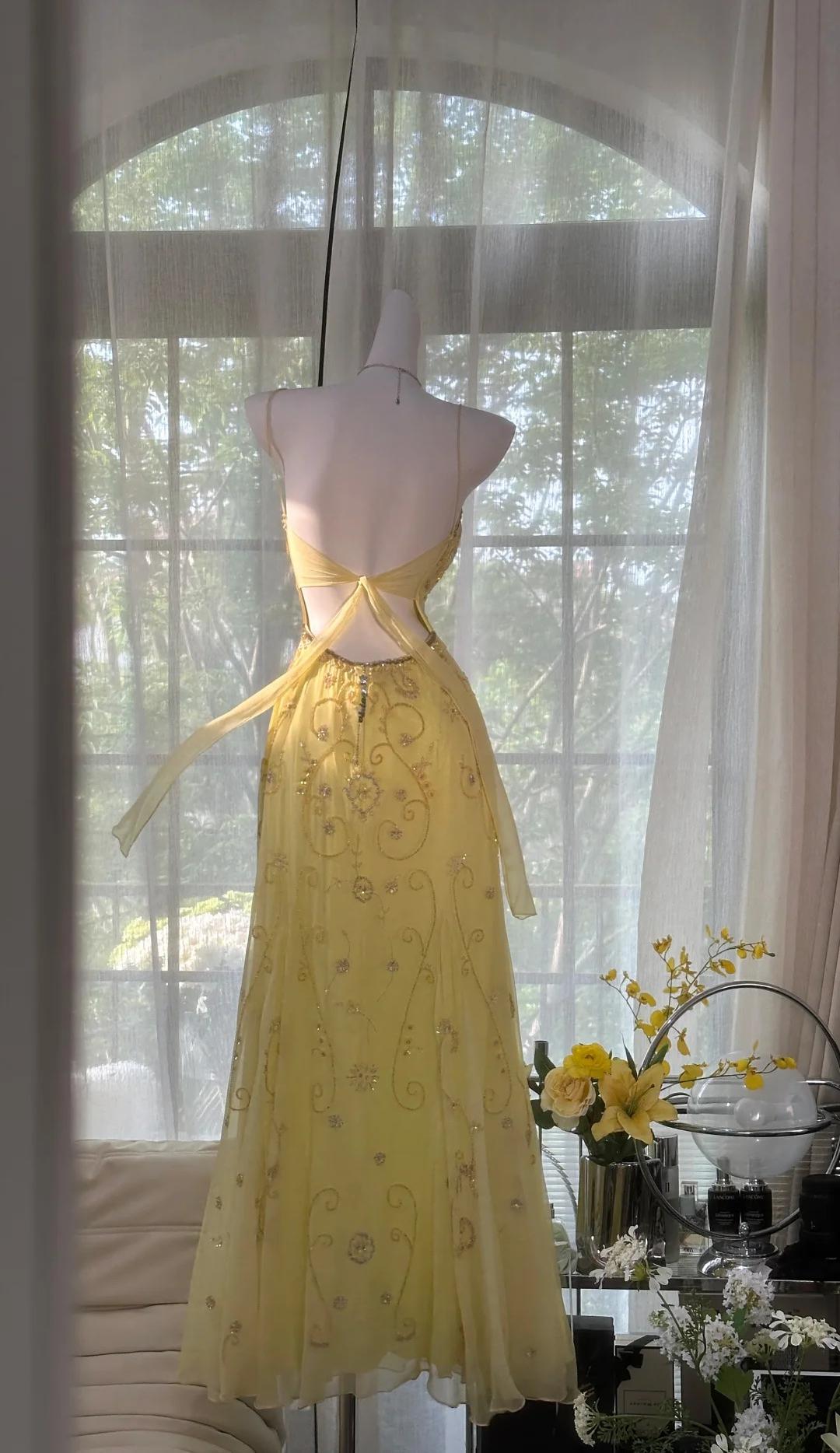 Gorgeous Butter Yellow Spaghetti Straps A-Line Tulle Beaded Long Prom Dresses Backless Prom Gown
