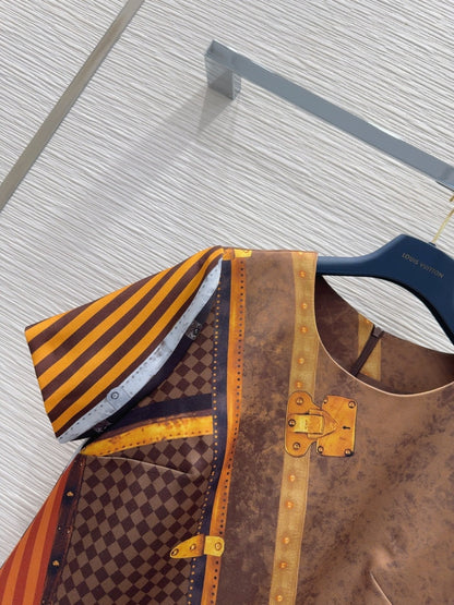 LV 25 Retro Elegant T-Shirt Multicolor Polyester