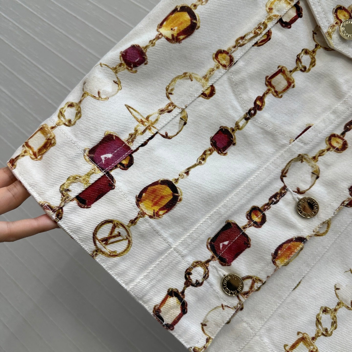 LV 25 Classic Elements Colorful Gemstone Necklace Vest White Cotton