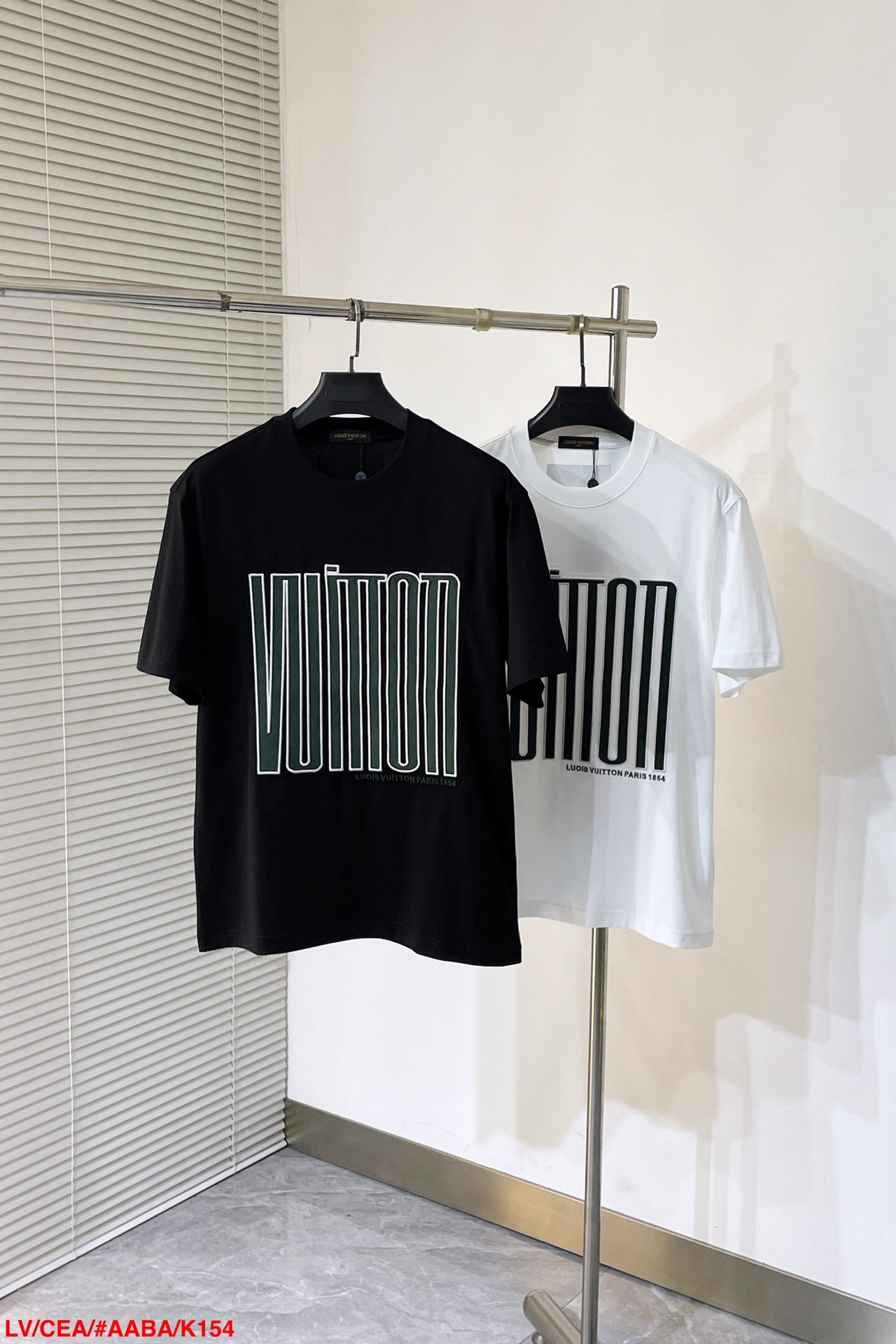 LV T-SHIRT WHITE COTTON 239604