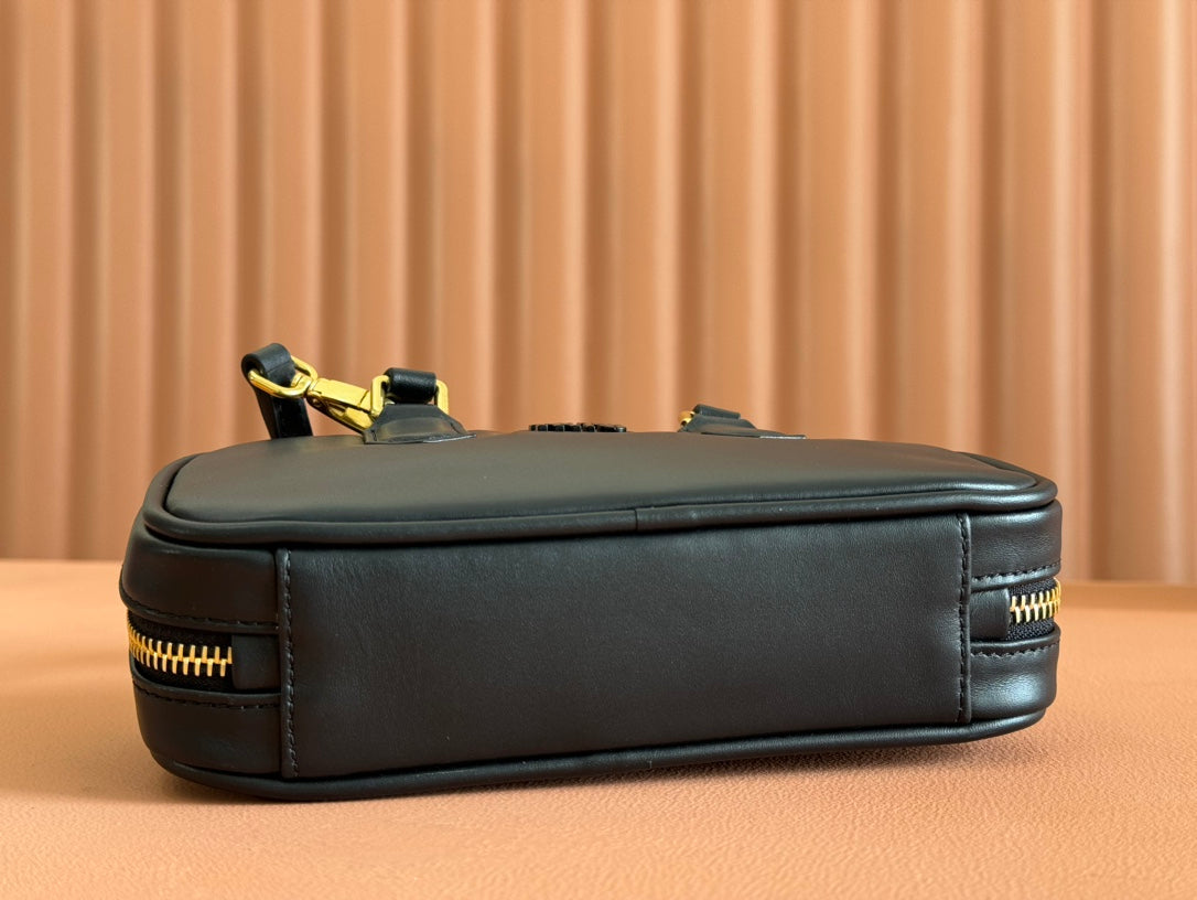 Miu Miu 19 Arcadie Black leather bag Briarwood 239710