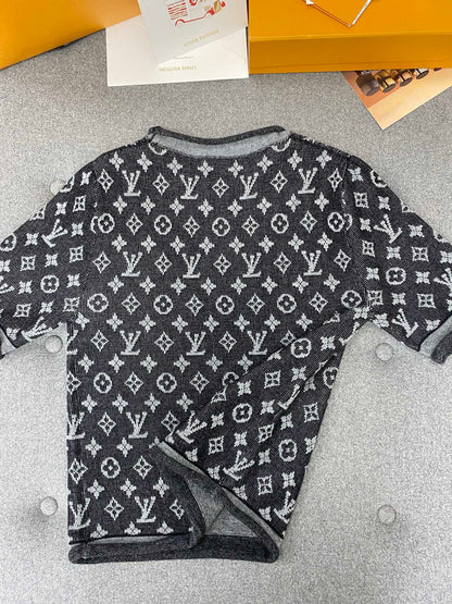 LV Simple Elegant Design T-shirt Black Cotton Wool