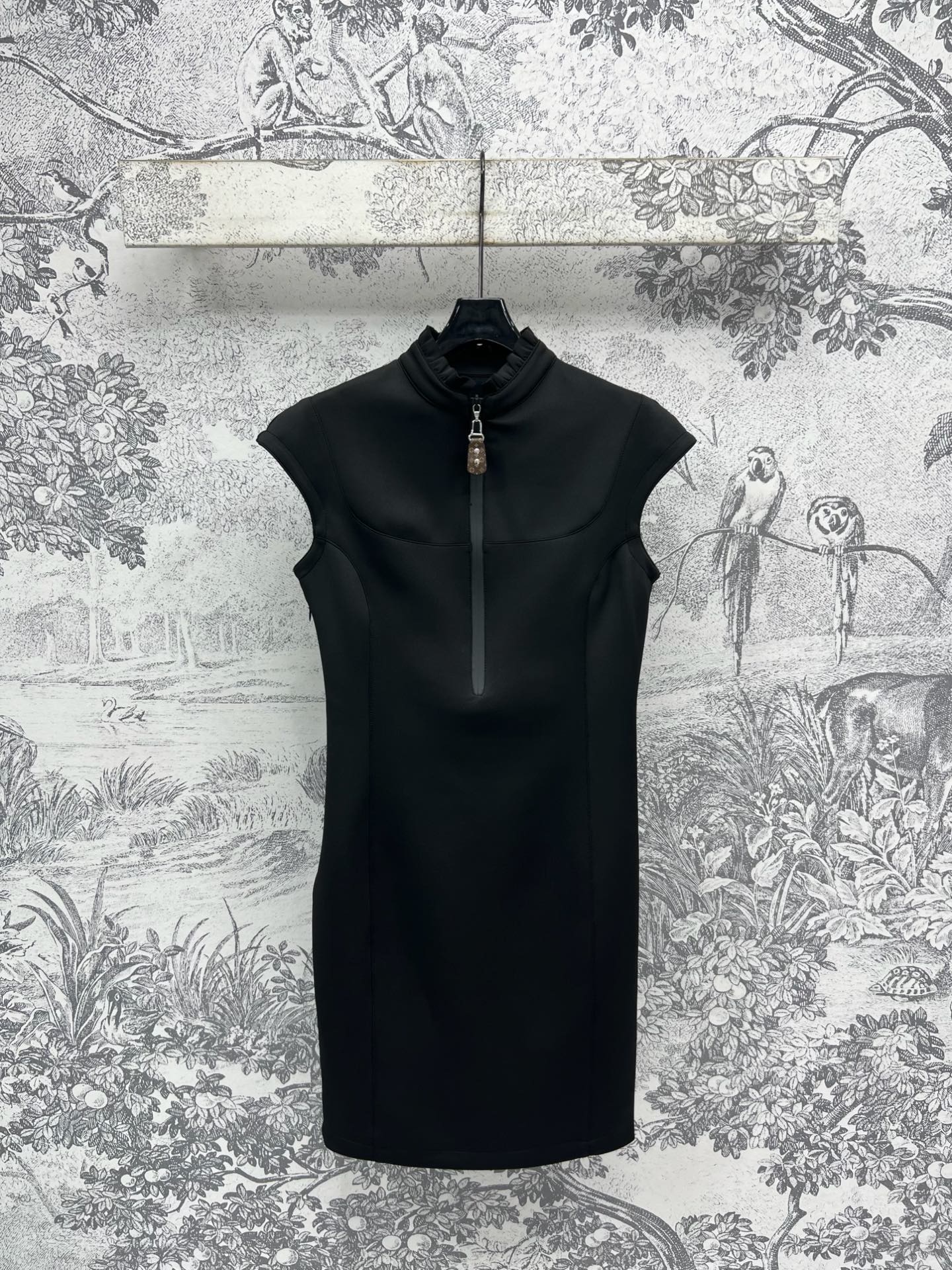 LV 25 Stand-Up Collar Ruffled Edges Dress Black Polyester