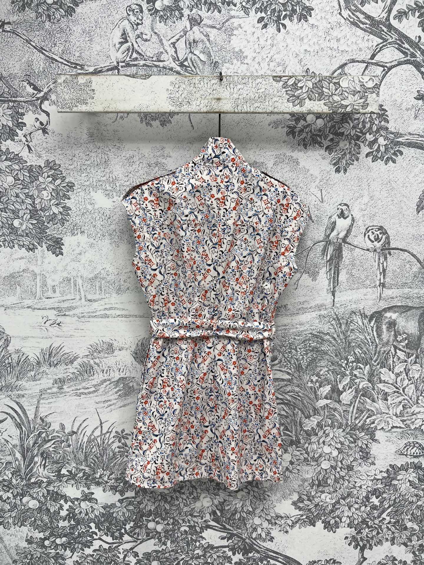 LV 25 Floral Print Stand-up Collar Sleeveless Dress Multicolor Poliester