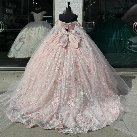 Light Pink Quinceanera Dresses Off-Shoulder Lace Appliques Ball Gowns