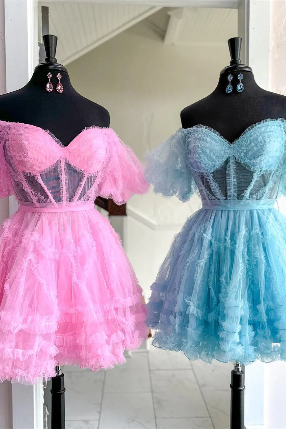 Off-the-Shoulder Ruffles Puff Sleeves Homecoming Dress      S2831