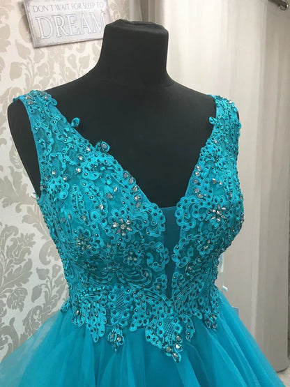 Charming Tulle V-neck Neckline Hi-lo Length A-line Prom Dresses With Beaded Appliques Homecoming Dresses Wholesale