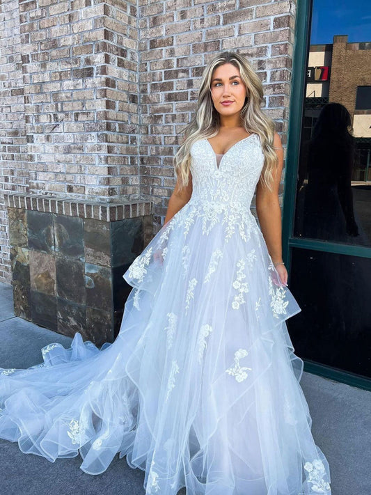 White V-Neck Applique Tulle Wedding Prom Dresses With Sweep Train